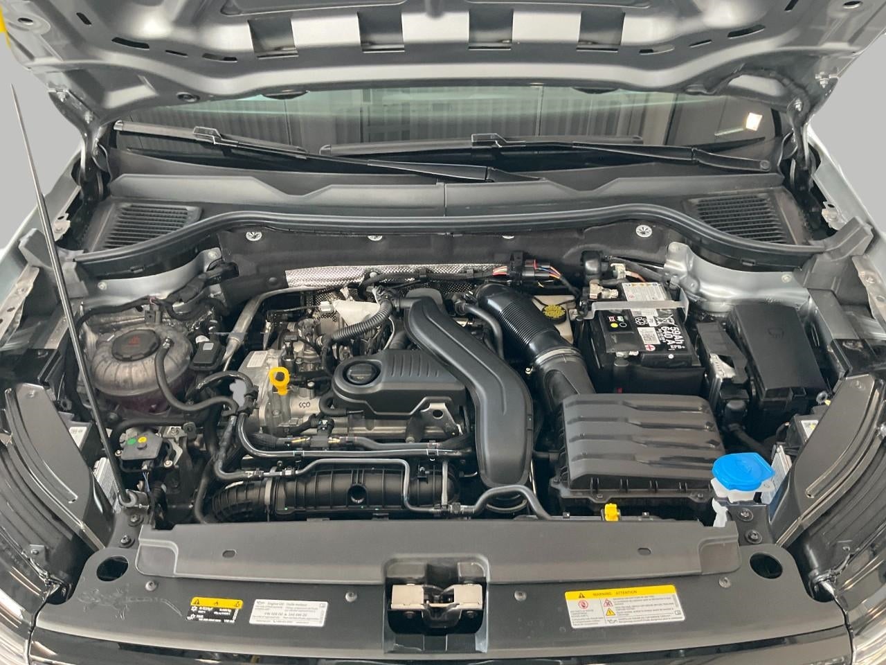 2026 Volkswagen Taos SE 4MOTION