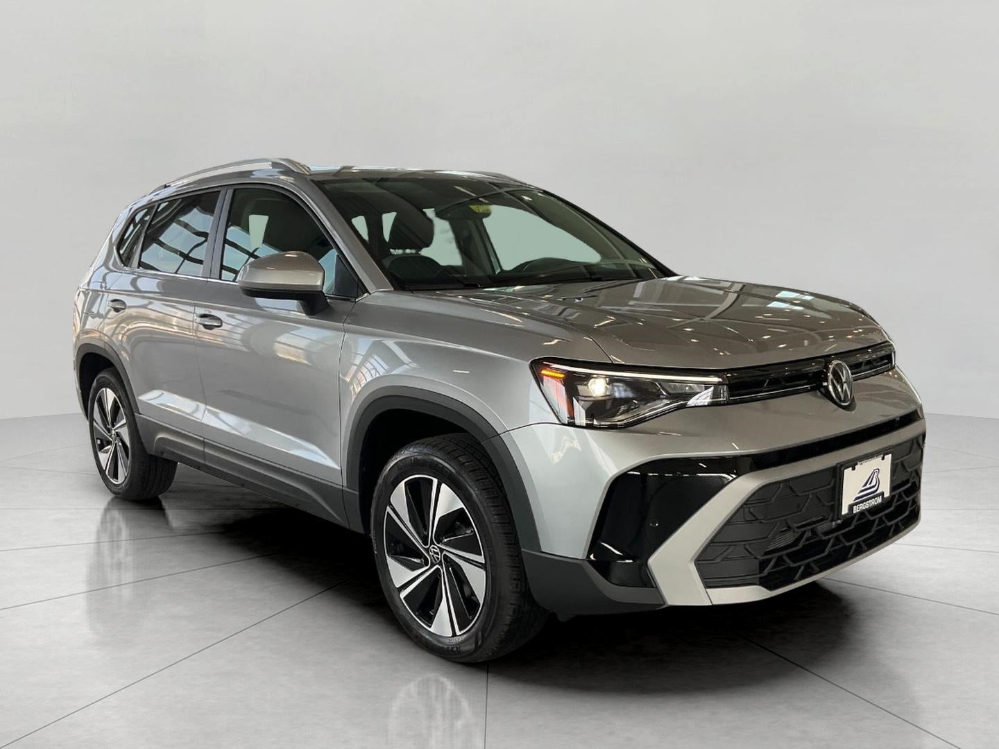 2026 Volkswagen Taos SE 4MOTION