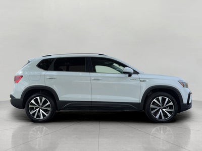 2022 Volkswagen Taos SE 4MOTION