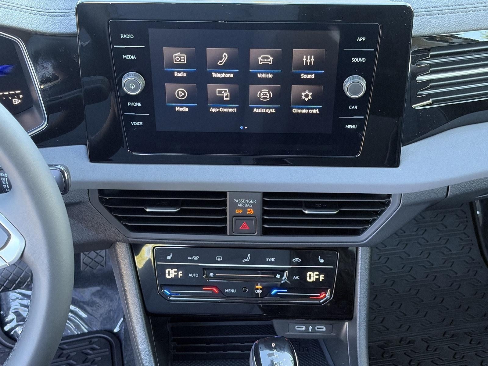2027 Volkswagen Jetta SE Sedan