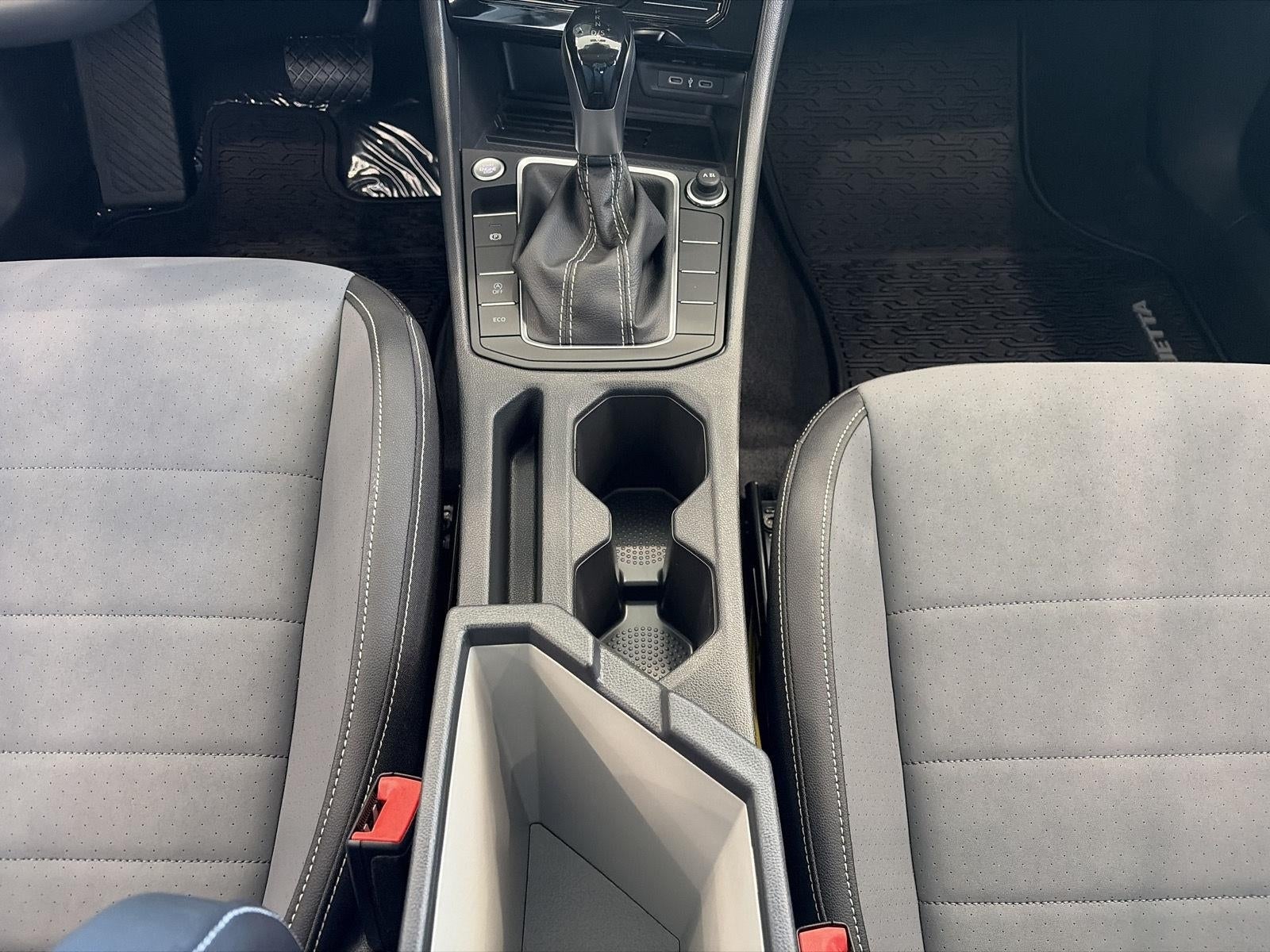 2027 Volkswagen Jetta SE Sedan