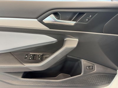 2027 Volkswagen Jetta SE Sedan