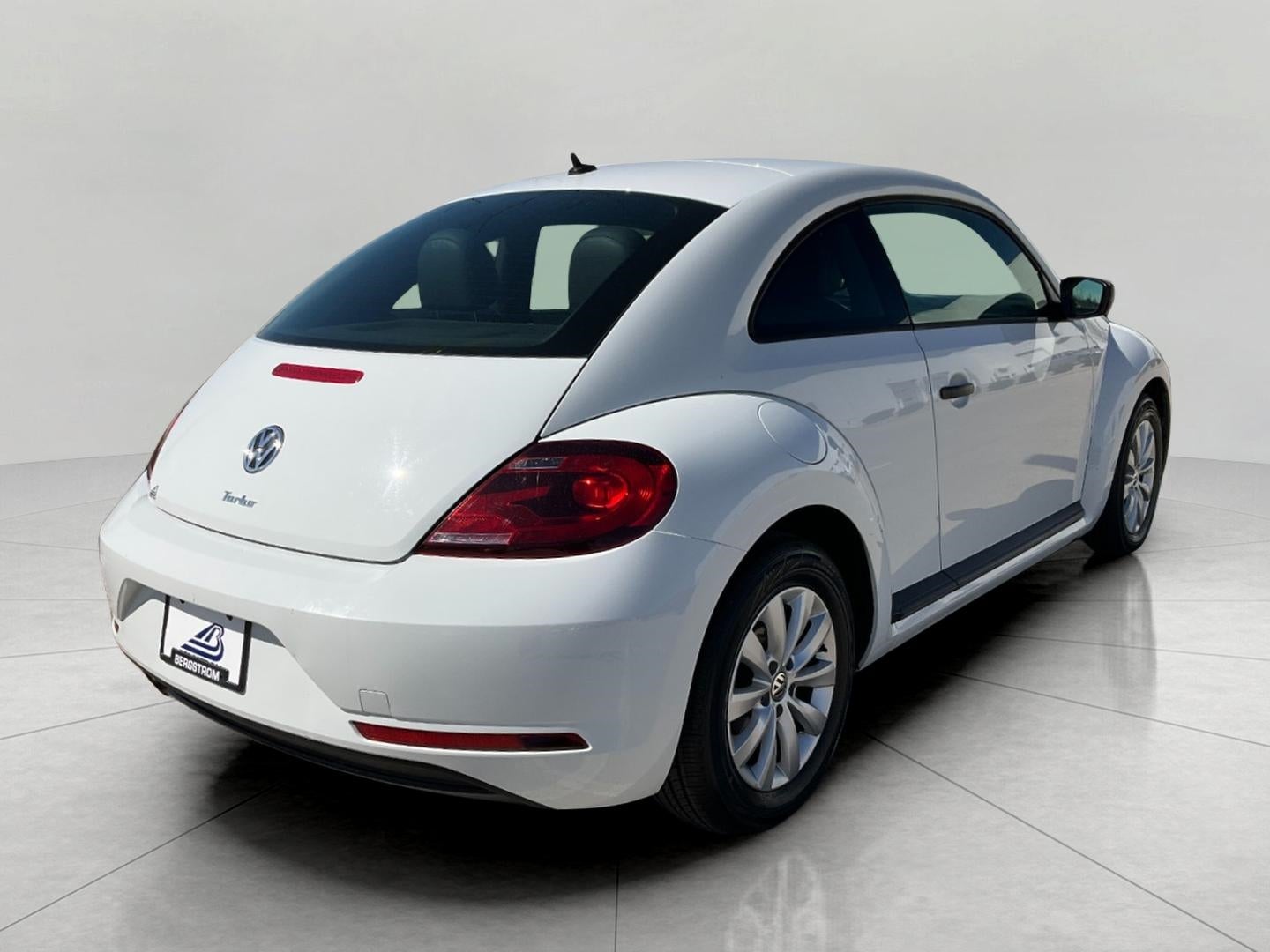 2017 Volkswagen Beetle HATCHBACK