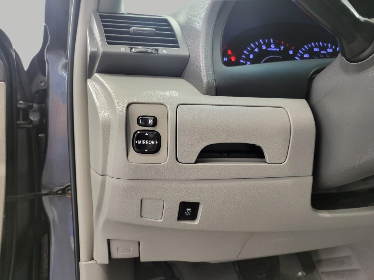 2010 Toyota Camry 4dr Sdn I4 Auto XLE