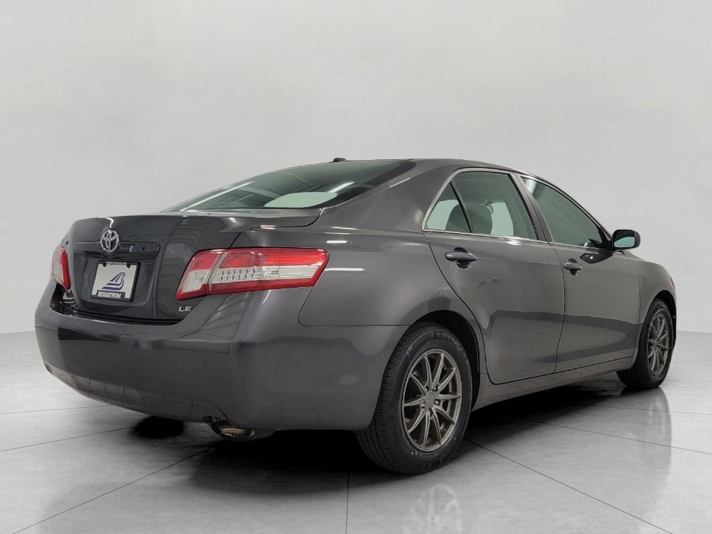 2010 Toyota Camry 4dr Sdn I4 Auto XLE
