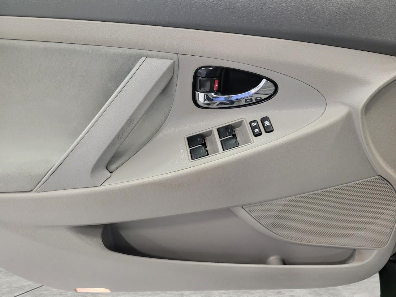 2010 Toyota Camry 4dr Sdn I4 Auto XLE
