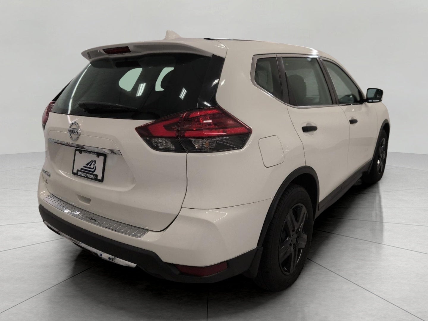 2017 Nissan Rogue FWD S
