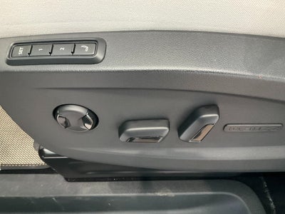 2025 Volkswagen ID. Buzz 1st Edition 4MOTION w/Two-Tone