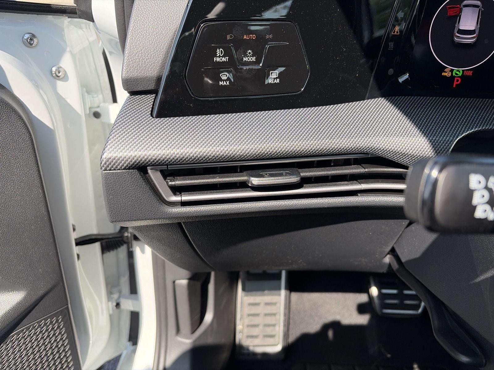 2026 Volkswagen Golf GTI 2.0T SE DSG