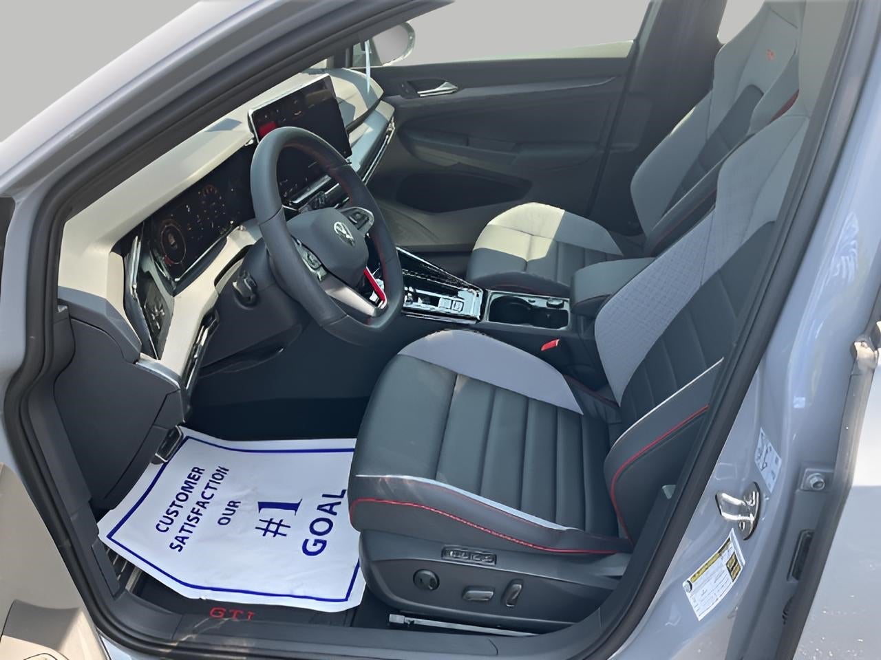 2025 Volkswagen Golf GTI 2.0T Autobahn DSG